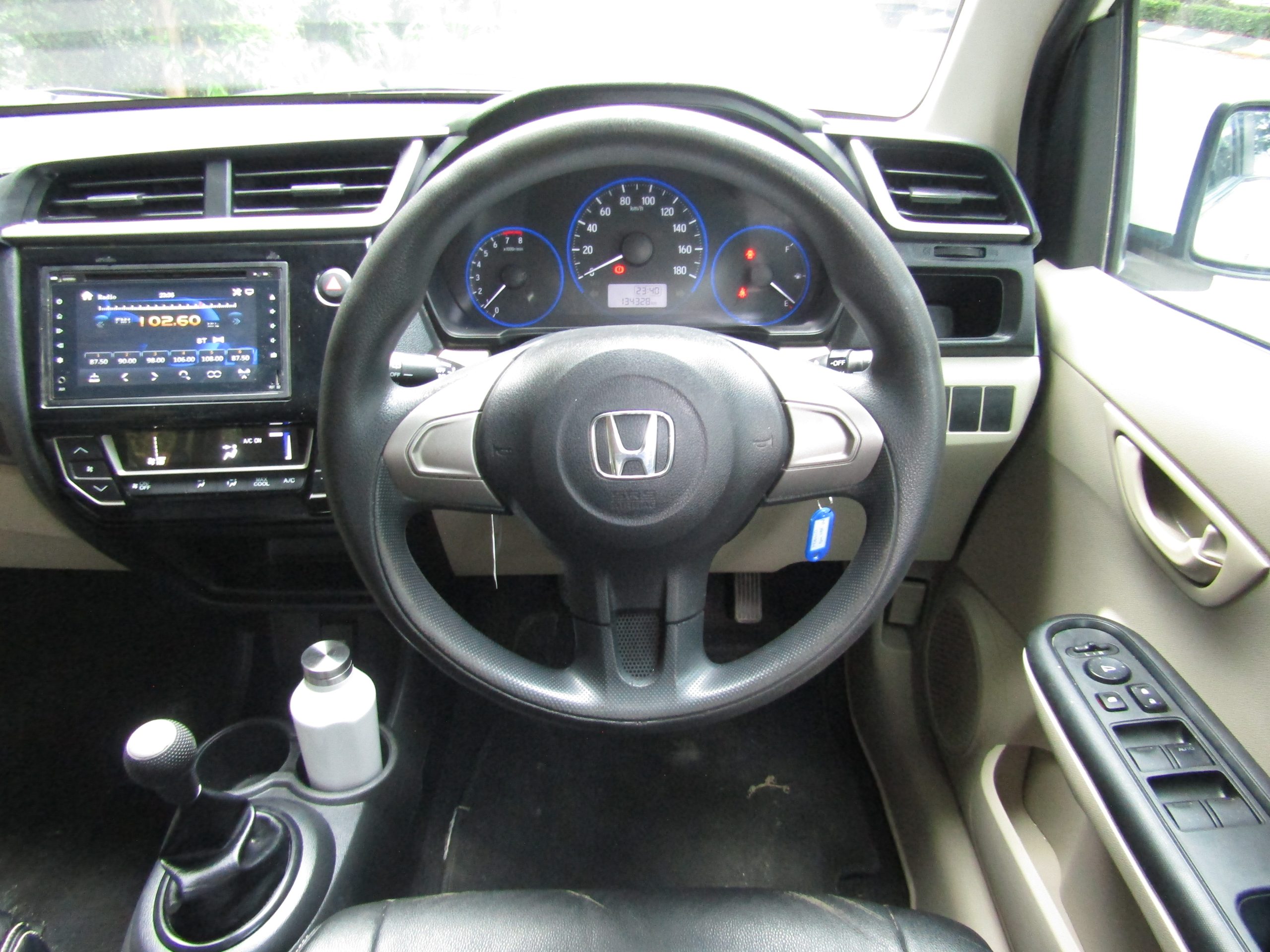 Mobilio E MT 2017 DP 5 Juta