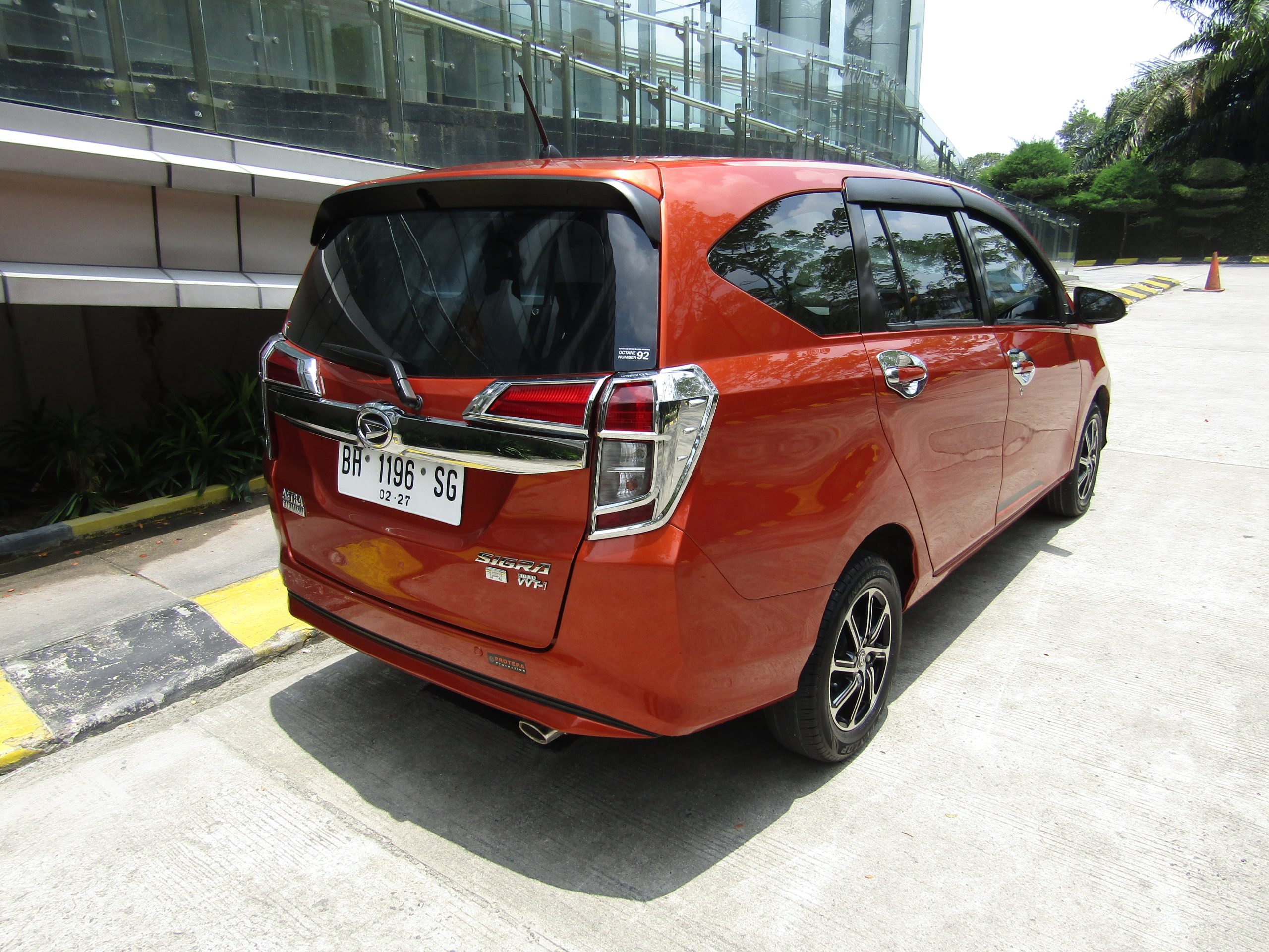 Sigra R MT 2022 DP 5 Juta