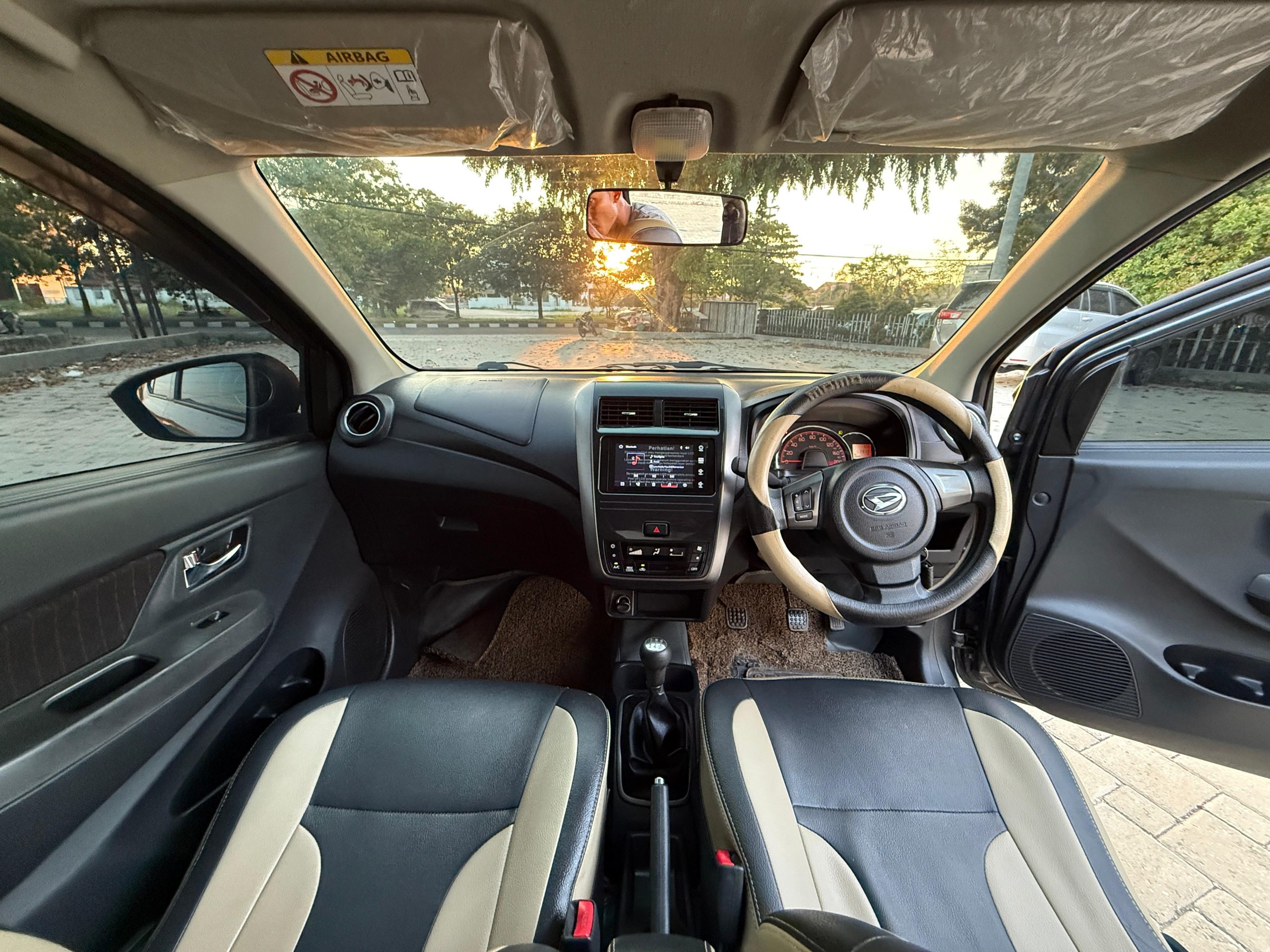Ayla R MT 2022 DP 3 Juta, Mobil Murah Pekanbaru